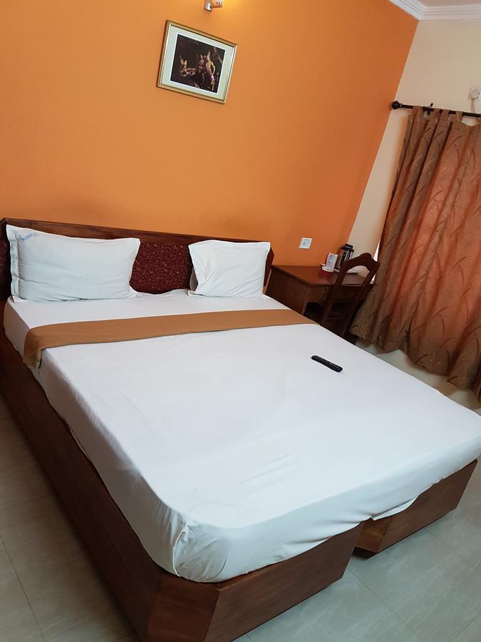 تريفِندرم Hotel The Samrat المظهر الخارجي الصورة