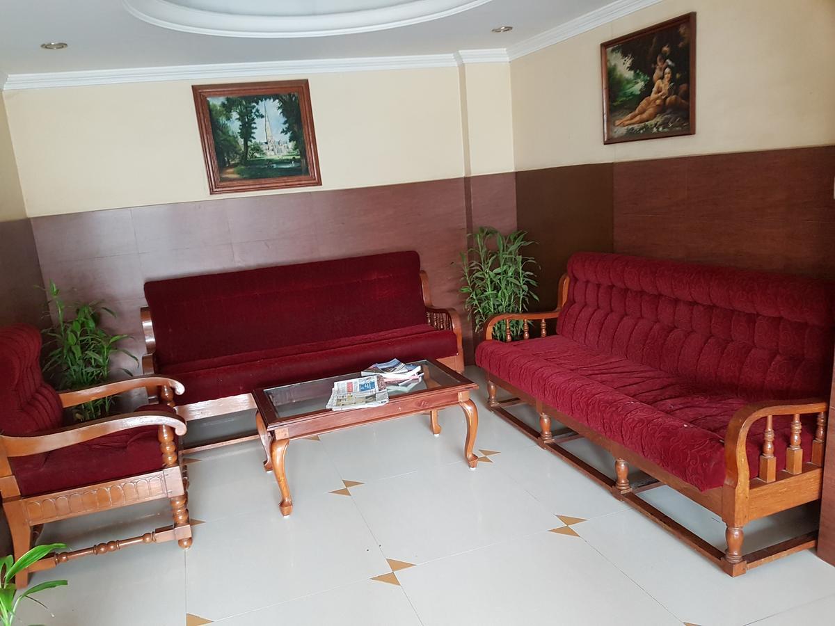 تريفِندرم Hotel The Samrat المظهر الخارجي الصورة