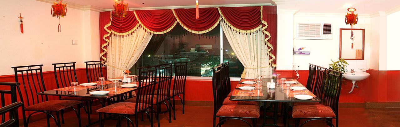 تريفِندرم Hotel The Samrat المظهر الخارجي الصورة